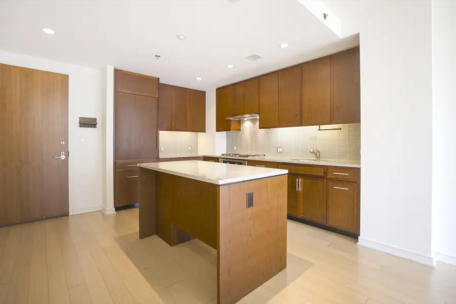 580 Washington St #12E, Boston, MA 02111 - Image #2