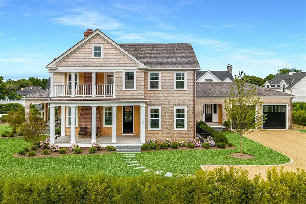 4 Somerset Ln, Edgartown, MA 02539 - Image #1