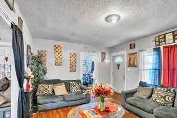 124-126 Westford Cir, Springfield, MA 01109 - Image #2