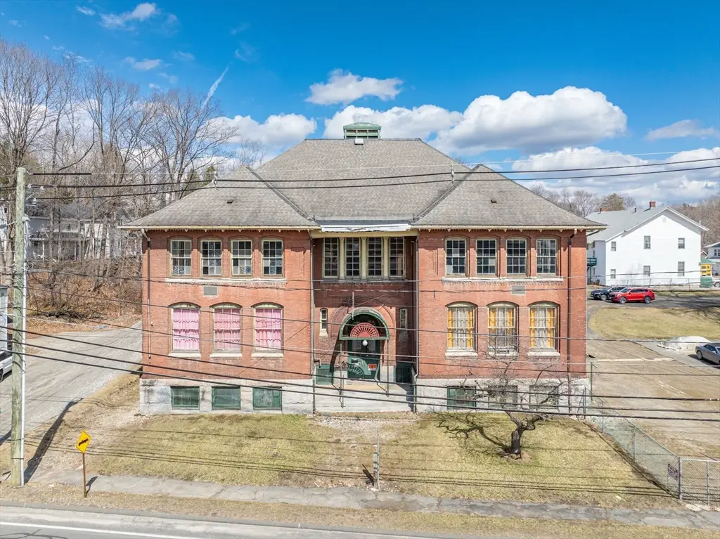 40 Pecks Rd, Pittsfield, MA 01201 - Image #1