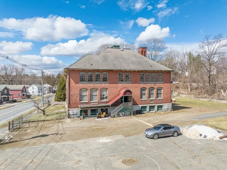 40 Pecks Rd, Pittsfield, MA 01201 - Image #2