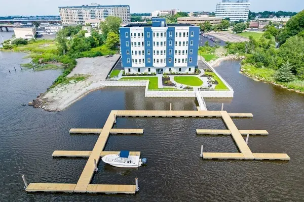 60 Newbury St #10, Quincy, MA 02171