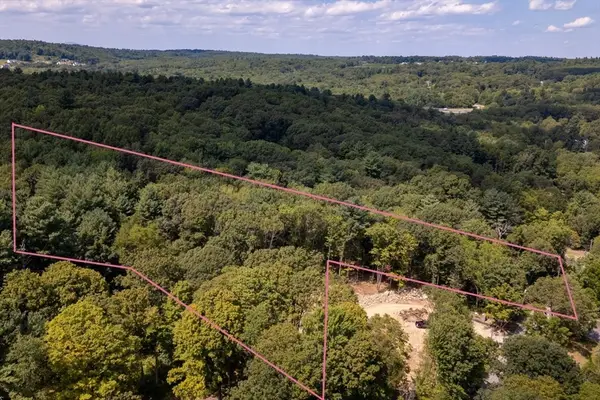 329 Crawford St, Northborough, MA 01532