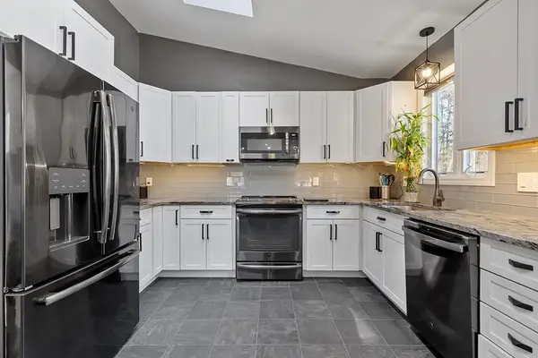 48 Whipple Rd, Billerica, MA 01821