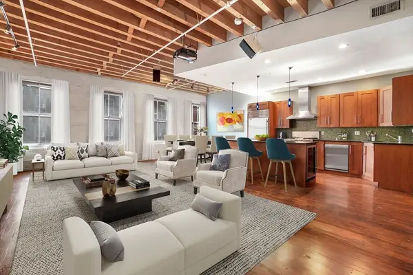 96 South St #3, Boston, MA 02111