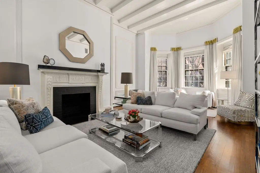 113 Commonwealth Ave #3, Boston, MA 02116 - Image #1