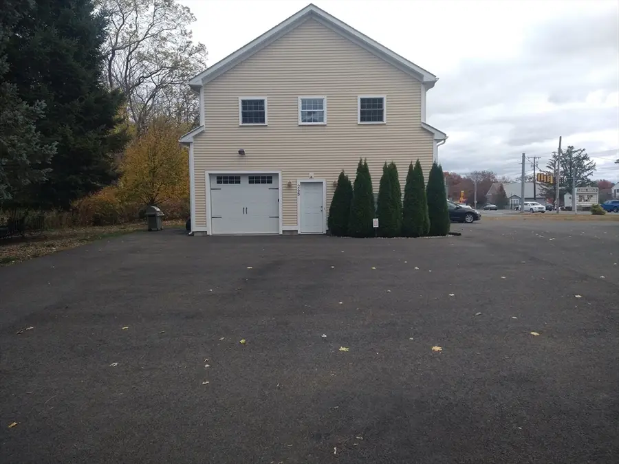 26 Russell St #A-B, Hadley, MA 01035 - Image #3