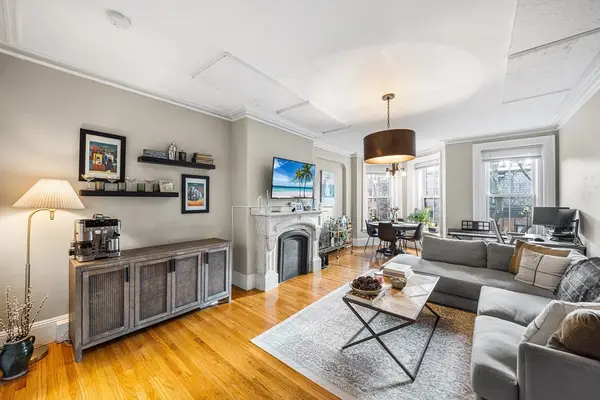 1 Saint Charles St #3, Boston, MA 02116