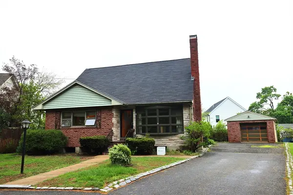 36 Davenport Rd, Needham, MA 02494