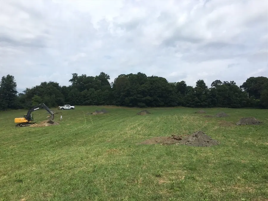 536-R Highland Rd, Tiverton, RI 02878 - Image #3