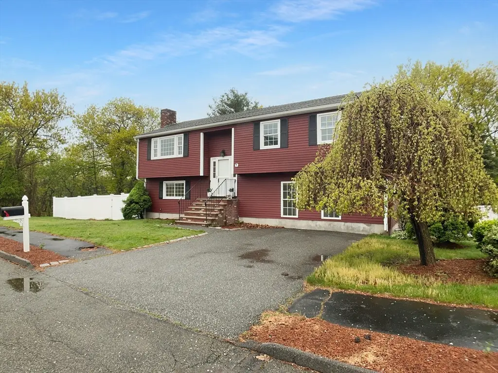 7 Nirvana Dr, Saugus, MA 01906 - Image #1