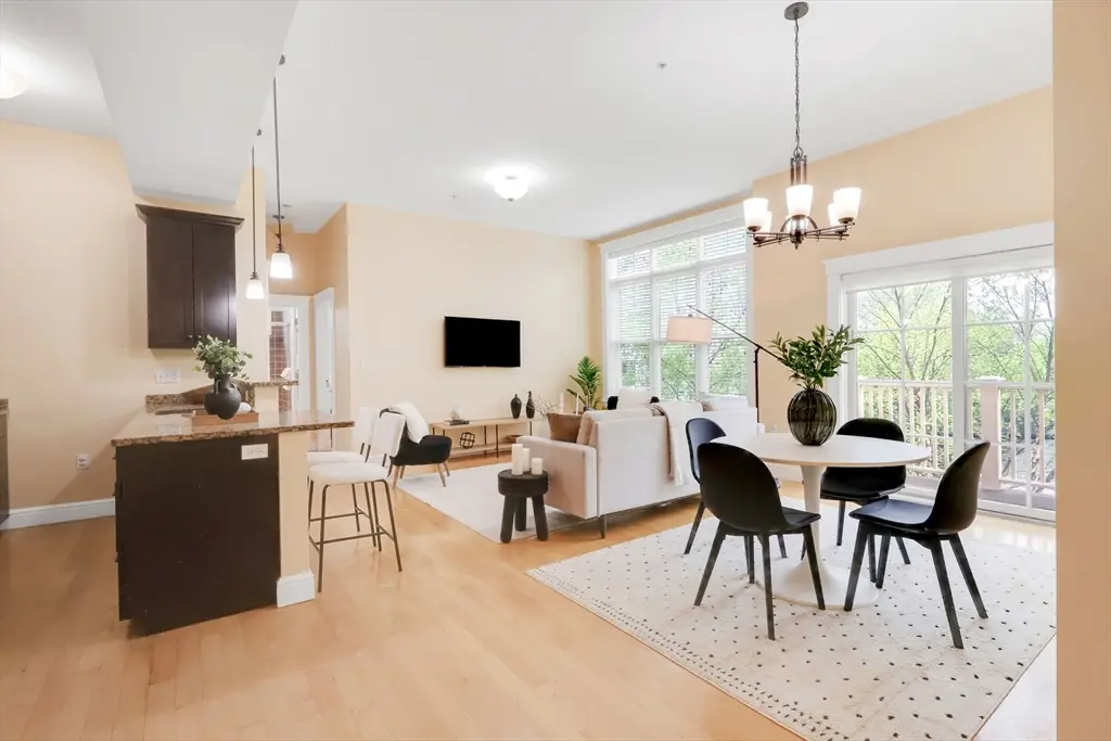 61 Bolton St #304, Cambridge, MA 02140 - #1