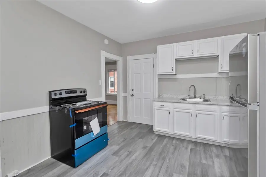 78 Whittier St, Springfield, MA 01108 - #3