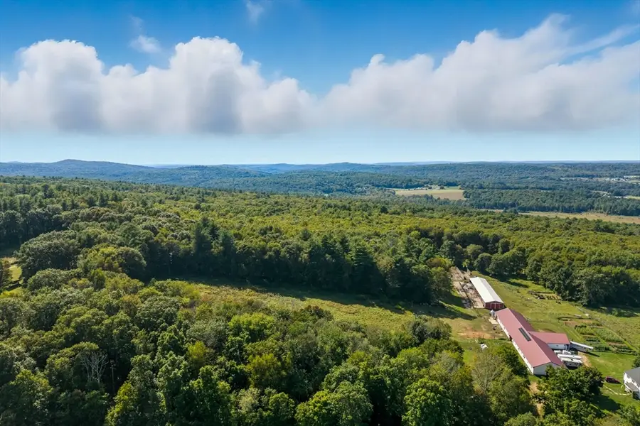 716 Hardwick Rd, New Braintree, MA 01531 - Image #2