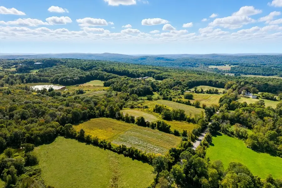 716 Hardwick Rd, New Braintree, MA 01531 - Image #3