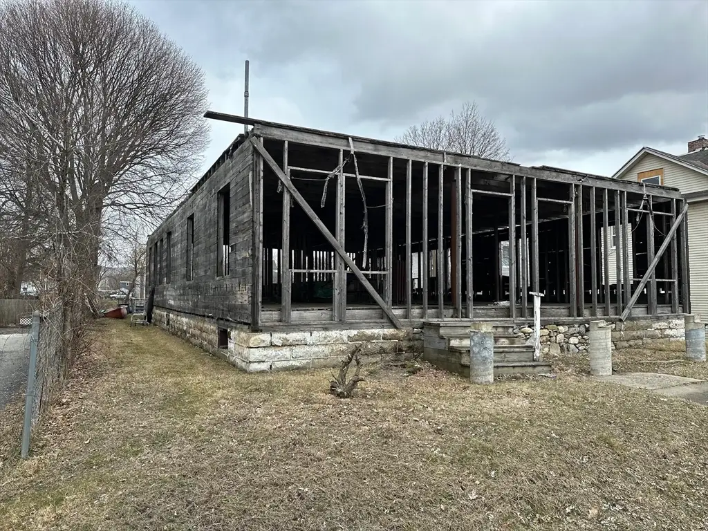 48 Brown St, Pittsfield, MA 01201 - Image #1