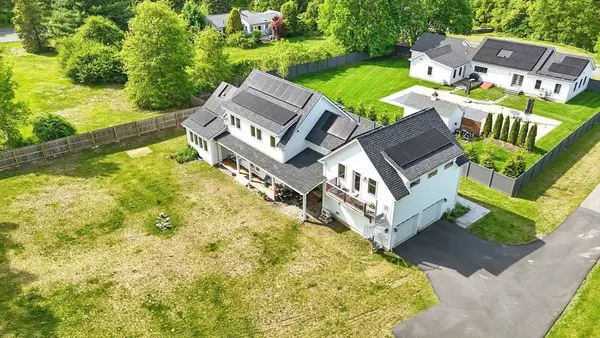 13-15 Vista Ter, Amherst, MA 01002