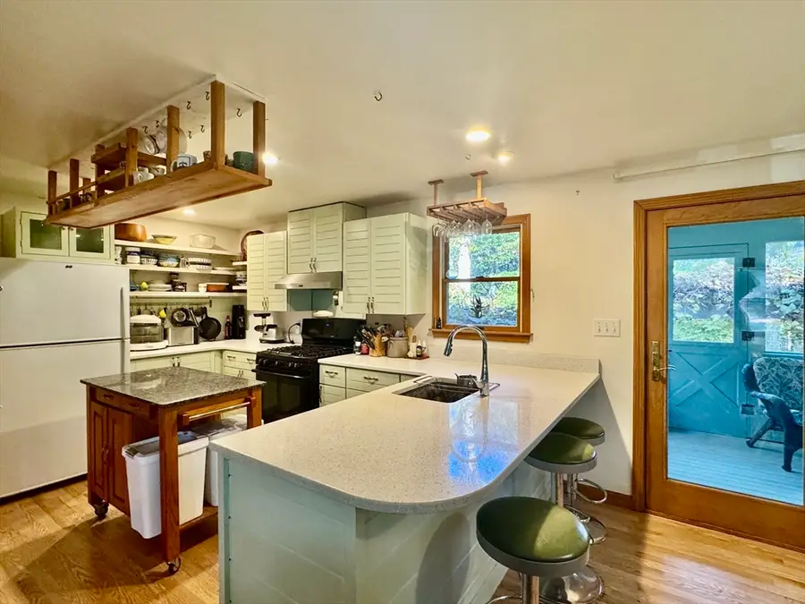 113 Leonard Circle, Tisbury, MA 02568 - Image #3