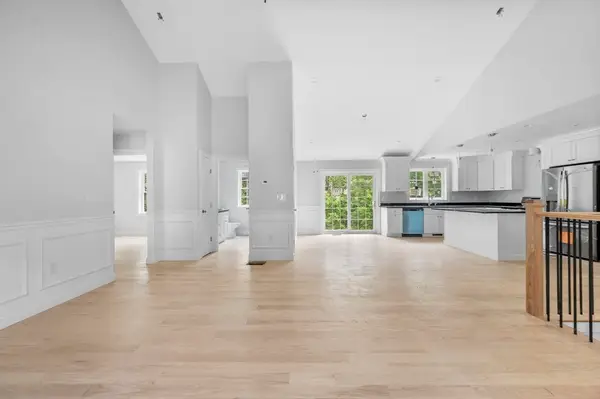 23 South St, Leicester, MA 01611