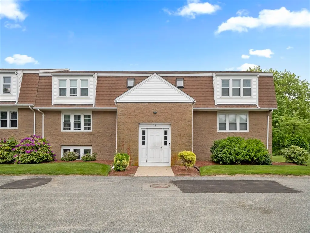 24 Bettys Pond Rd #K, Hyannis, MA 02601 - Image #1