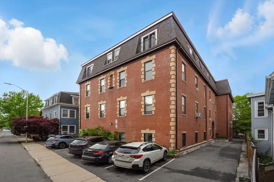 69 Harvey St #1, Cambridge, MA 02140 - Image #2