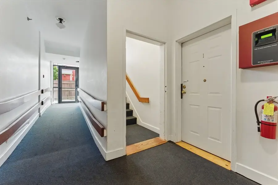 69 Harvey St #1, Cambridge, MA 02140 - Image #3