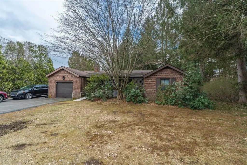 399 Elm St, East Longmeadow, MA 01028 - Image #1