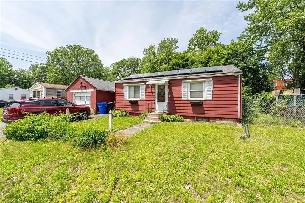 82 Redfern Drive, Springfield, MA 01109 - Image #1