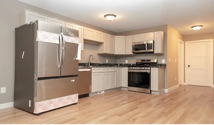 54 Richards St, Worcester, MA 01603 - Image #3