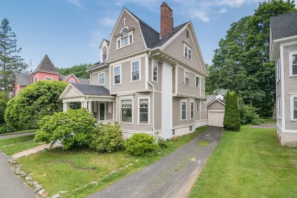 36 Butler Pl, Northampton, MA 01060