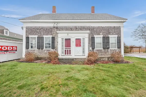 32 Church St, Sandwich, MA 02563