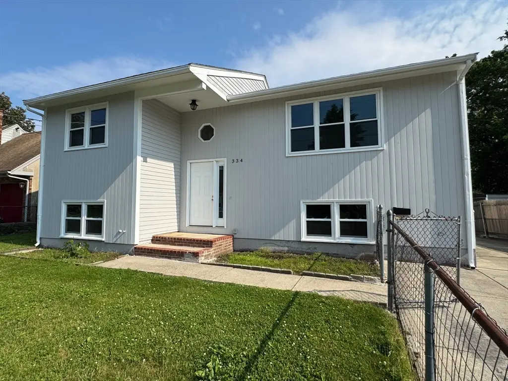 334 Austin St, New Bedford, MA 02740 - Image #1