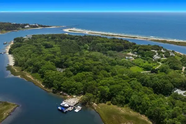 14 Indian Trail, Barnstable, MA 02655