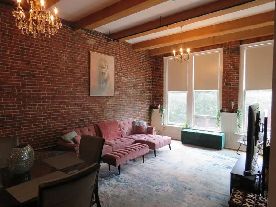 61 Market St #2B, Lowell, MA 01852 - Image #3