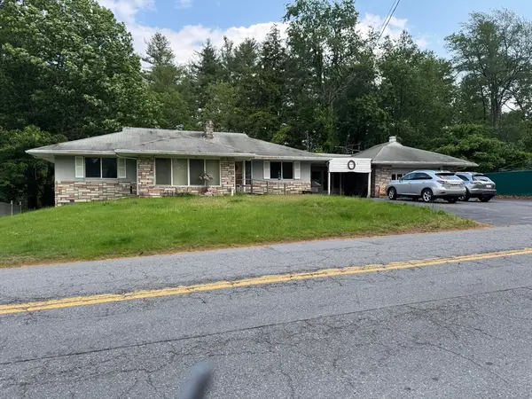 665 Townsend St, Fitchburg, MA 01420