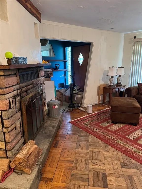 665 Townsend St, Fitchburg, MA 01420 - Image #2