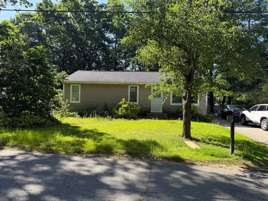 106 Peach St, Barre, MA 01005 - #3