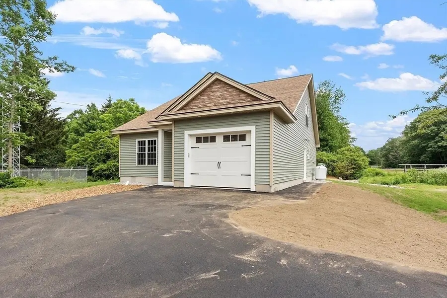 572 Pleasant St, Athol, MA 01331 - Image #2