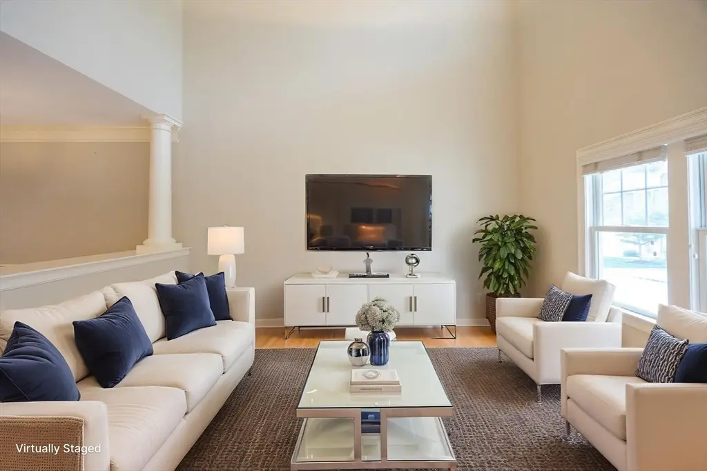 4 Lowell Dr #4, Hopkinton, MA 01748 - Image #1