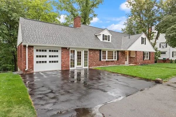 318 Andover Street, Lowell, MA 01852