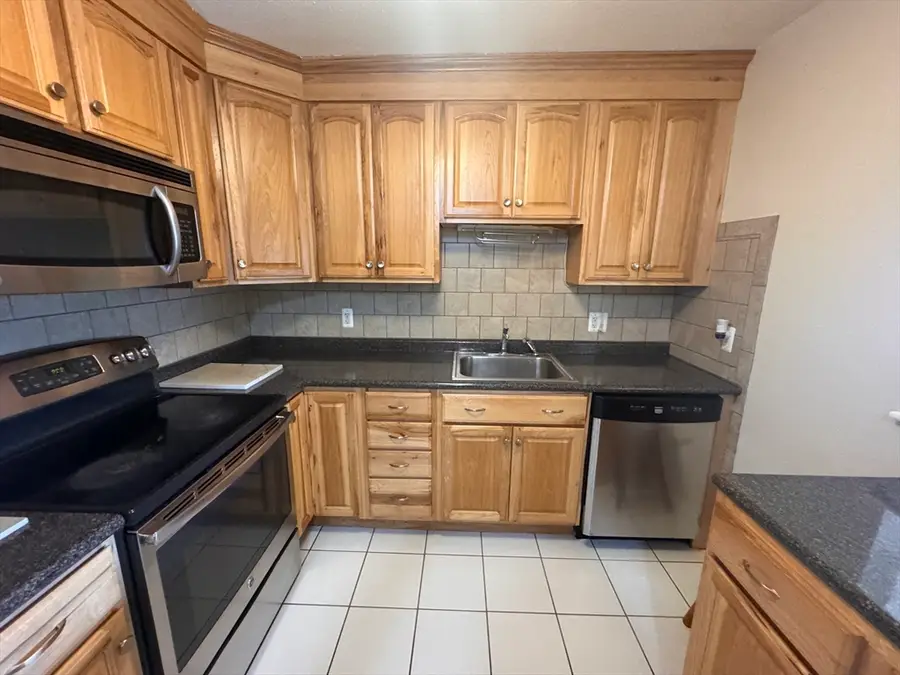 11 Weld St #37, Framingham, MA 01702 - Image #3