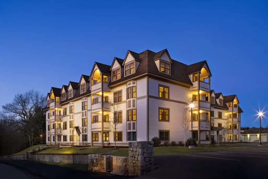 12 Russell Rd #405, Wellesley, MA 02482 - Image #1