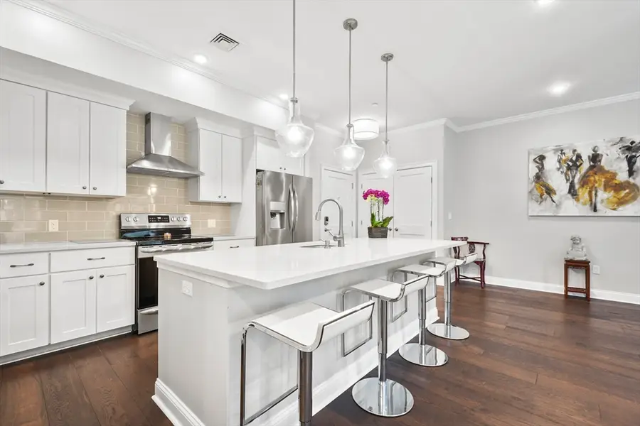 635 Old Post Road #303, Sharon, MA 02067 - Image #2