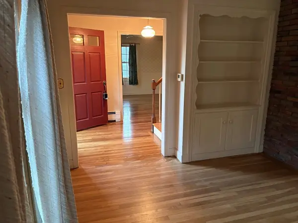 10 Jesse Davis, Barrington, RI 02806