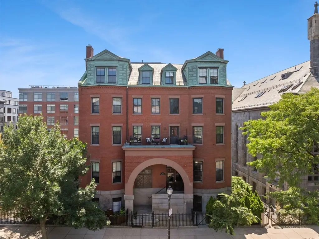 55 West Broadway #5, Boston, MA 02127 - Image #1