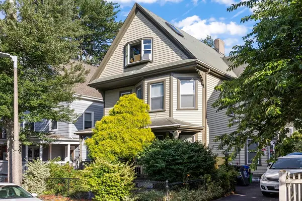 113 Dakota St, Boston, MA 02124