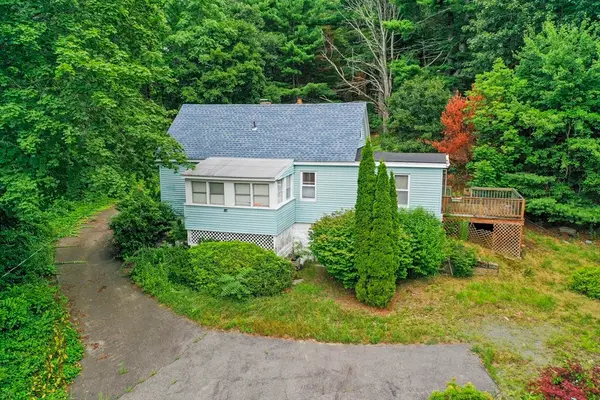 266 Pleasant St, Franklin, MA 02038