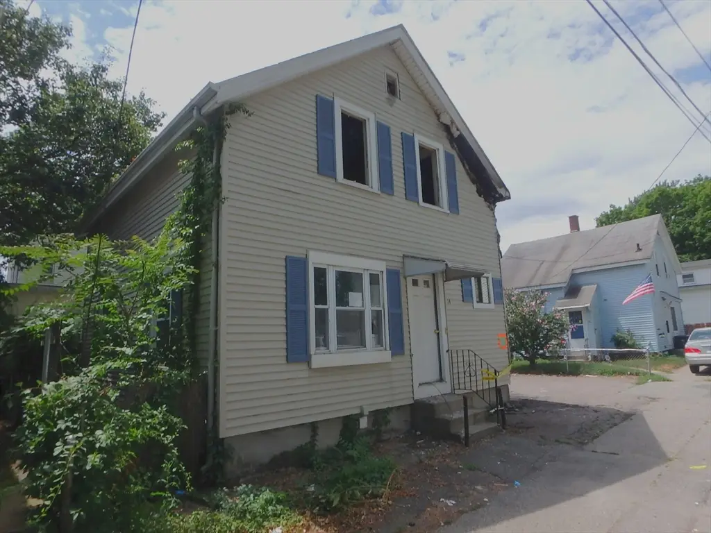 14 Martin Ct, Pawtucket, RI 02860 - Image #1