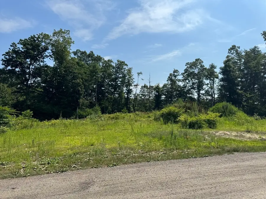 91 Snow St, Hanson, MA 02341 - Image #3