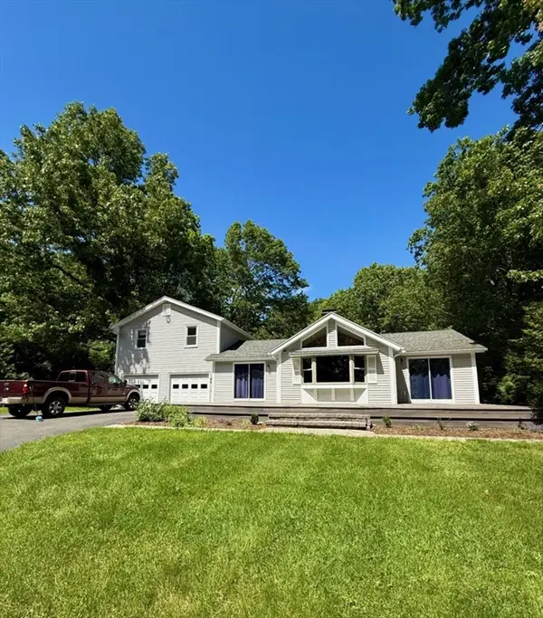 291 Pochassic Rd, Westfield, MA 01085